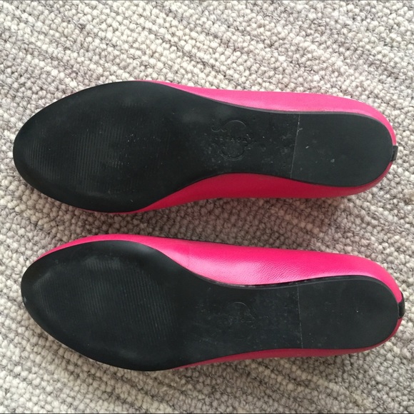 C. Wonder gorgeous pink loafers with navy trim and tassel - Picture 15 of 16